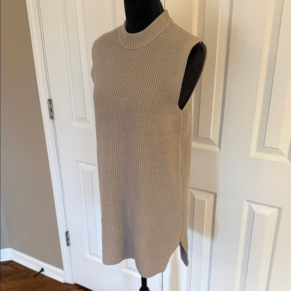 H&M Beige Ribbed Knit Top - Picture 3 of 8